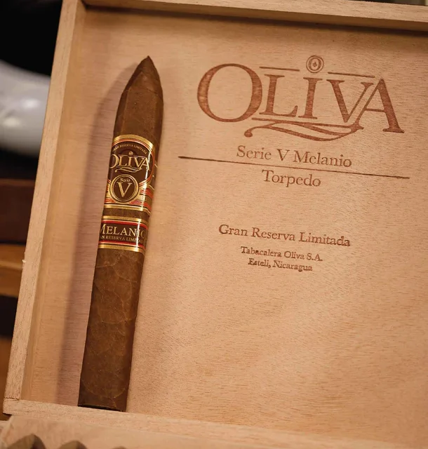 Oliva Serie V Melanio Torpedo