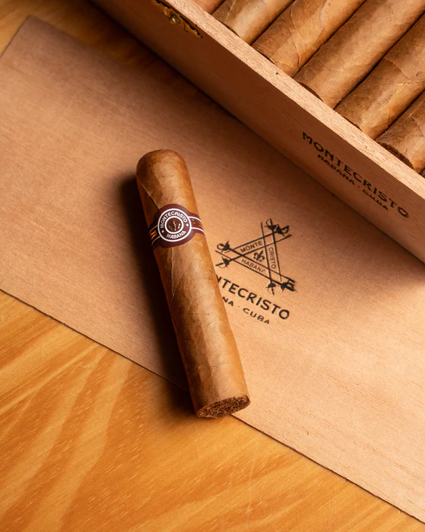 Montecristo Petit Edmundo Cigar