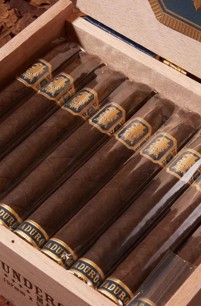 Drew Estate Undercrown Maduro Belicoso