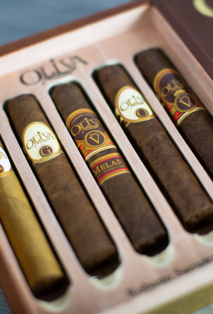 Oliva International Robusto Cigar Sampler