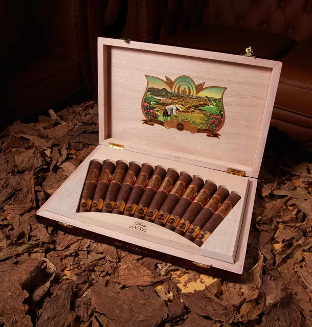 Oliva Serie V 135th Anniversary Box