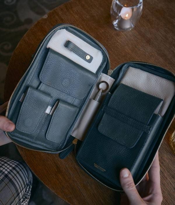 Borsetă pentru trabucuri cu buzunare multiple