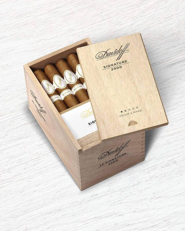 Davidoff Signature 2000 Single Cigar
