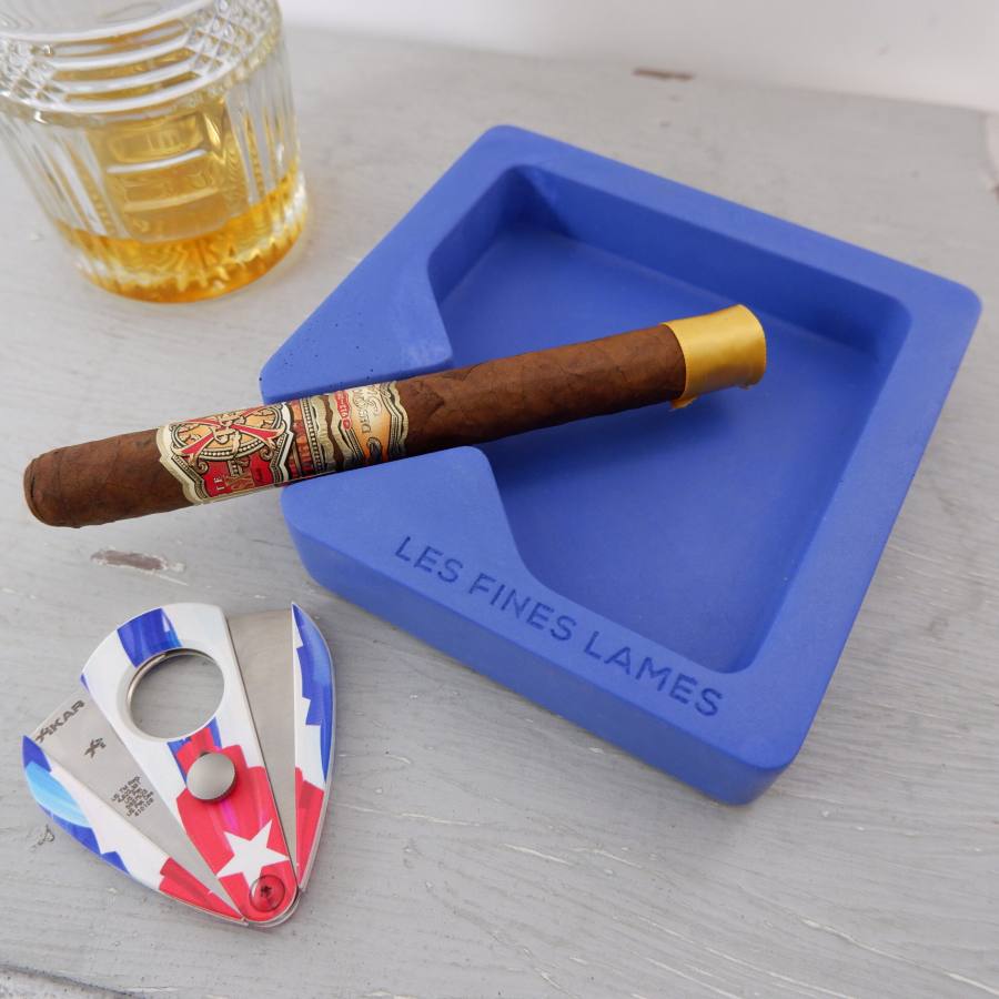 Xikar Cuban Flag Cigar Cutter