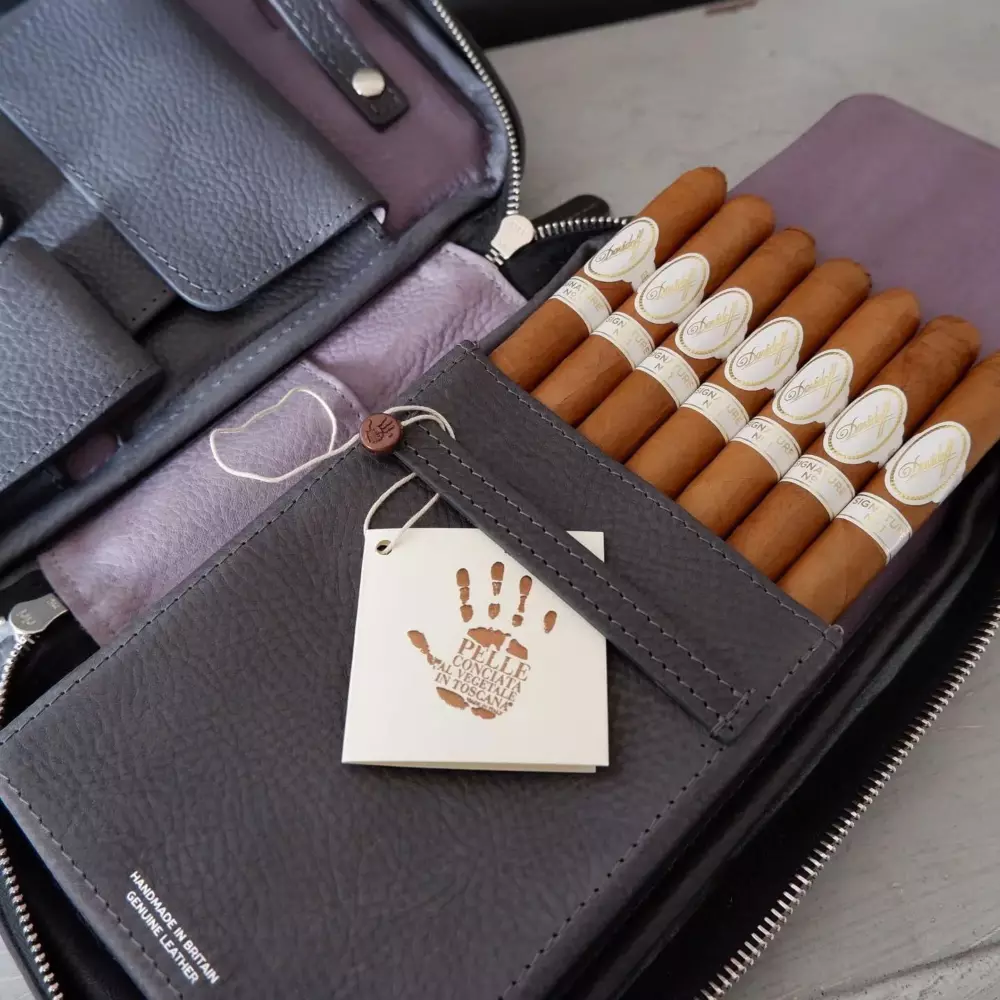Case  Cigar Aficionado