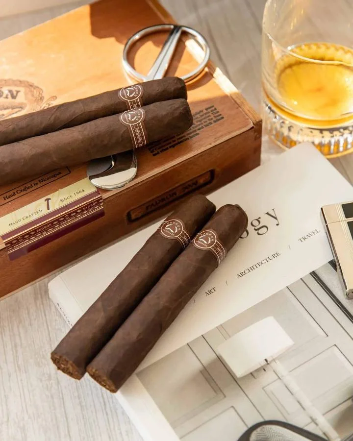 Padron Series 5000 Natural Cigar