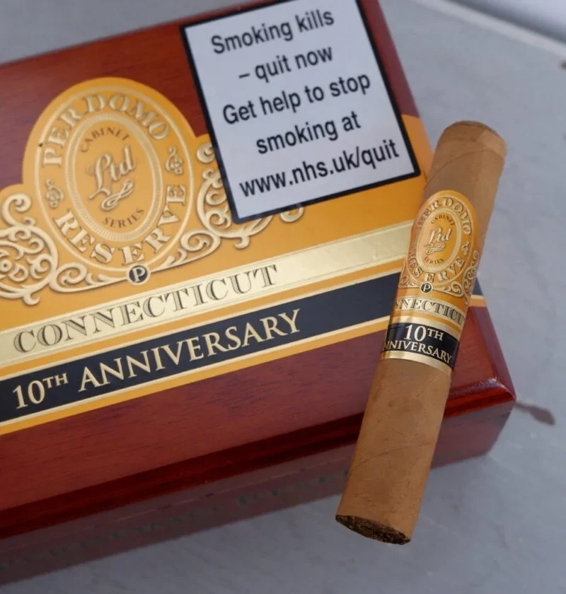 Perdomo 10th Anniversary Connecticut Robusto Cigar