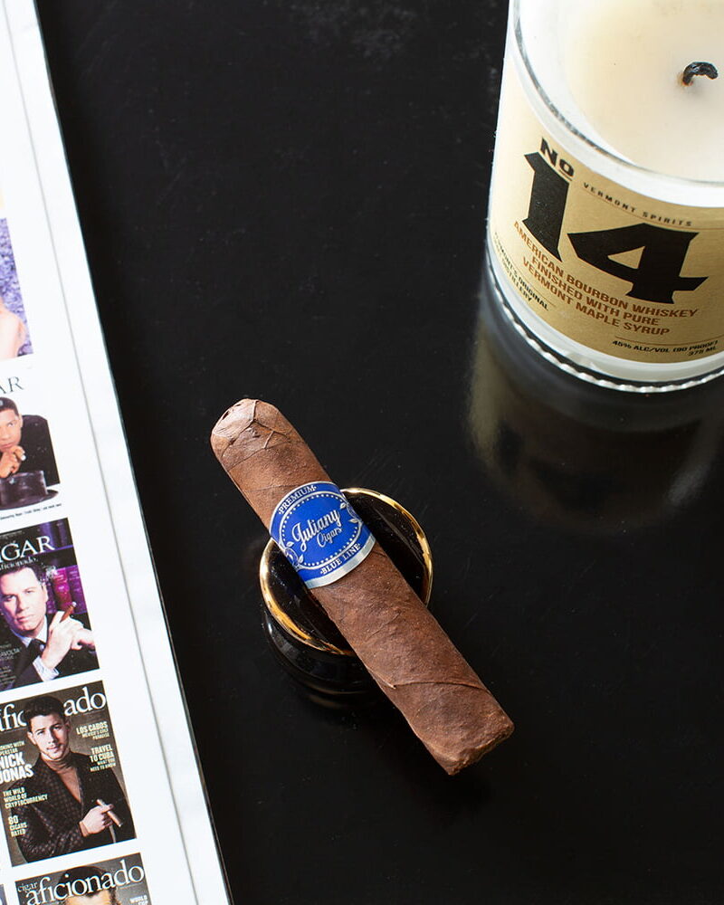 Juliany Blue Line Coronita