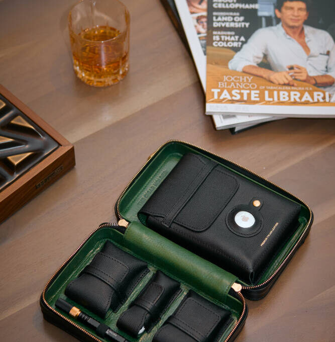 Knightsbridge Edition cigar case with classic black leather and vibrant green interior