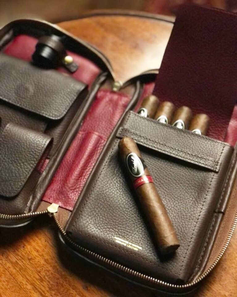 Leather cigar cases