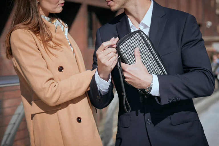 Harris Tweed Cigar Case: a Timeless Masterpiece