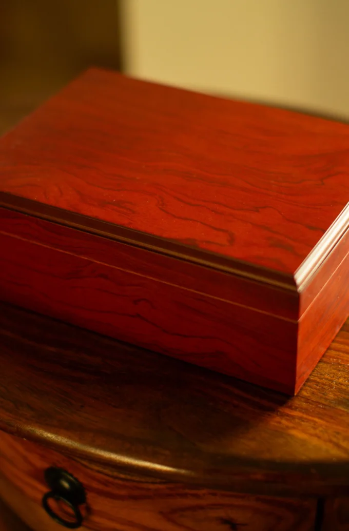 Chestnut Cigar Humidor