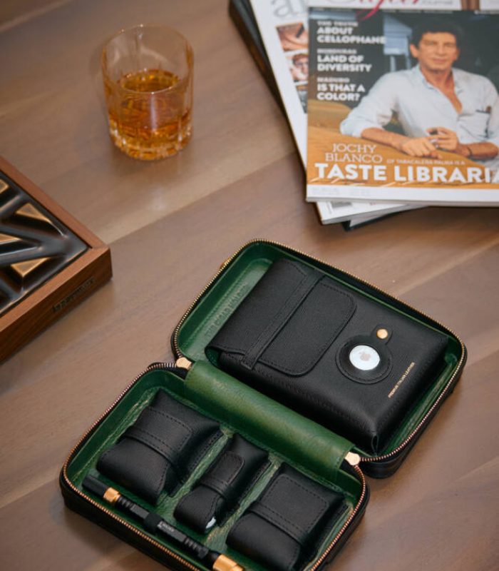 Knightsbridge Edition cigar case with classic black leather and vibrant green interior