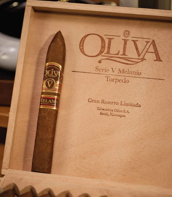 Oliva Serie V Melanio Torpedo